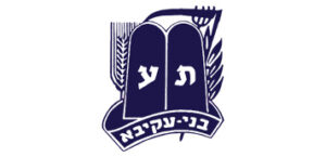 "ההרצאה הותאמה לרמת הגיל, לשפה ולצרכים של הקהל, וכללה היכרות עם שפת הסימנים, עולם החירשים וכבדי השמיעה, תקשורת בין־אישית וערכים של קבלה והכלה, תוך שילוב סיפור אישי, דוגמאות מעשיות ושיח פתוח עם החניכים."



רוני קטן, קומונרית סניף רמת אביב – תנועת בני עקיבא